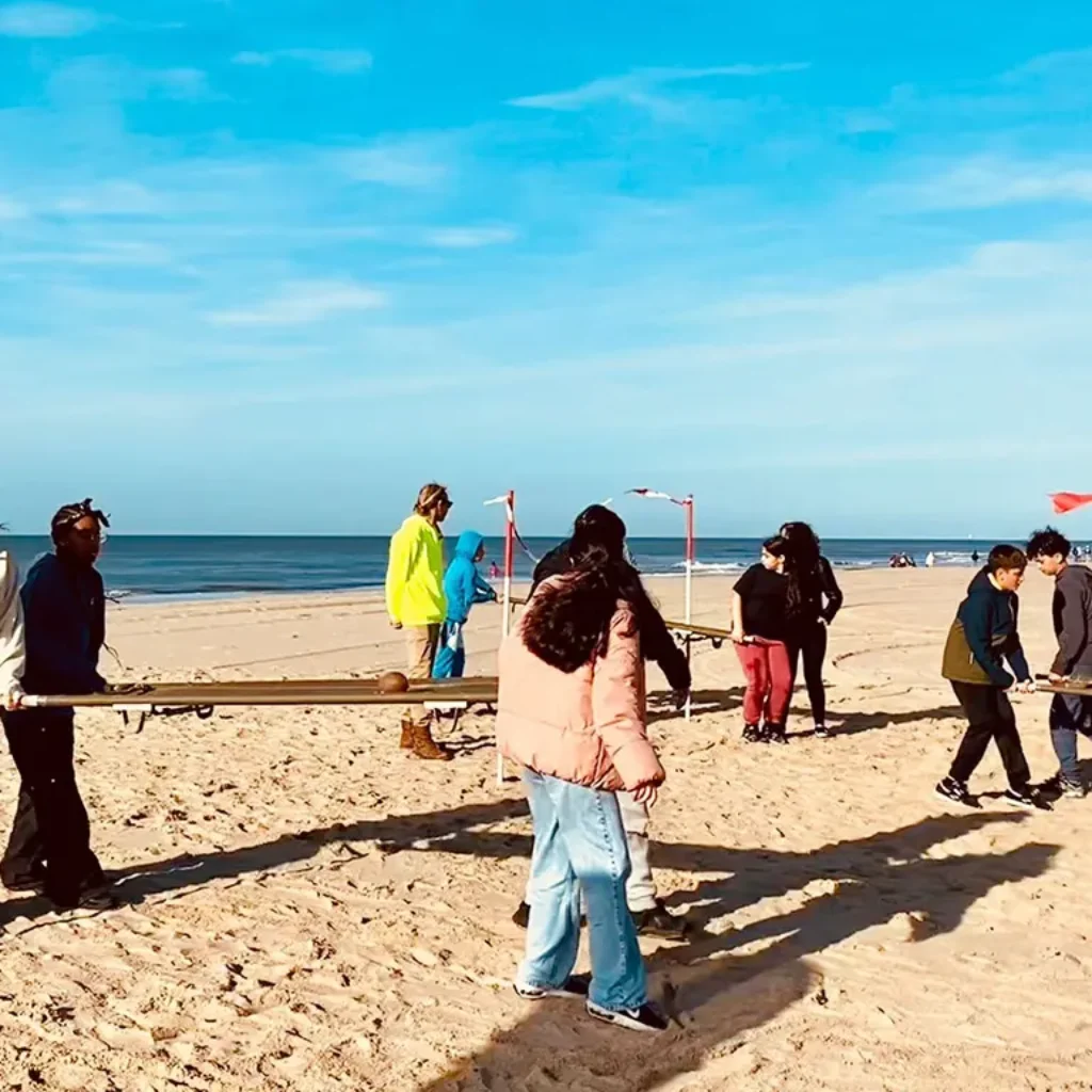 Activiteiten op het strand - HAVO / VWO - Pieter Nieuwland College Amsterdam Oost